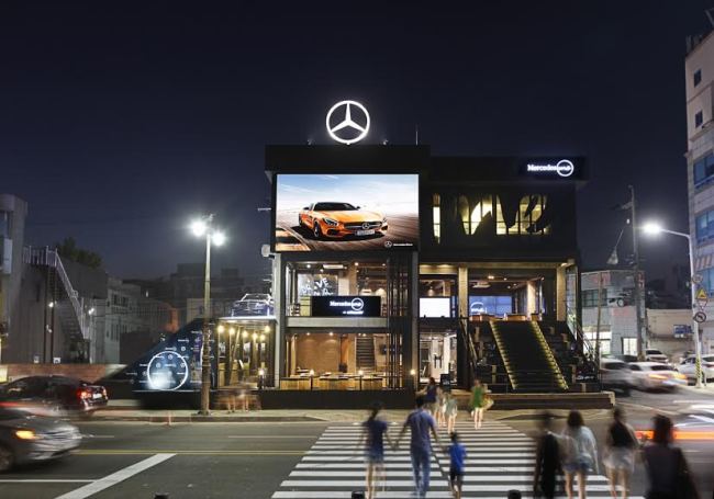The Mercedes me Busan store in Gwangalli, Busan.    Mercedes-Benz Korea