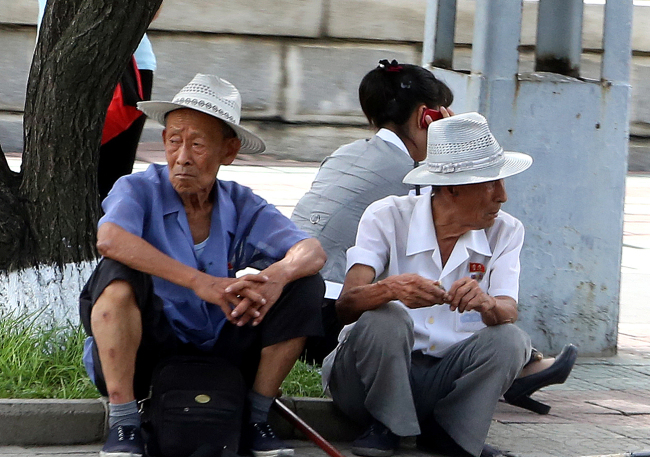 A total of 5,772 instances of elderly abuse took place in Korea last year, according to government data. (Yonhap)