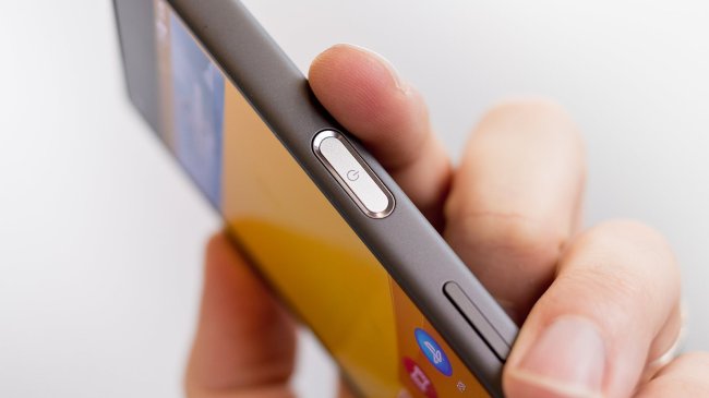 Sony’s Xperia Z5 features CrucialTec’s fingerprint module in the power button situated on the right-hand side. (CrucialTec)