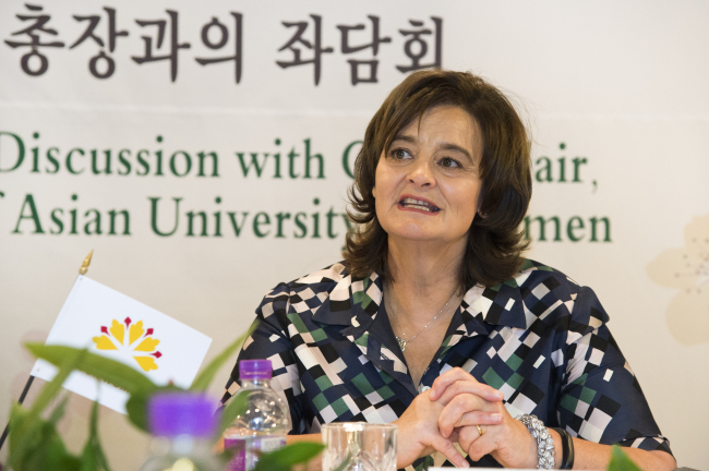 Blair speaks during a table discussion at Ewha Womans University on Wednesday.   Ewha Womans University