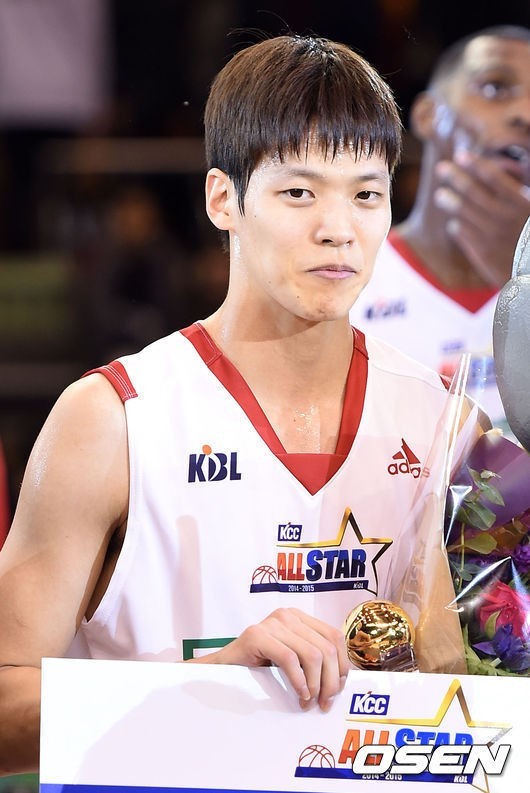 ‘불법도박 혐의’ 김선형, 농구팬들에게 한마디 해달라 하자 “…”