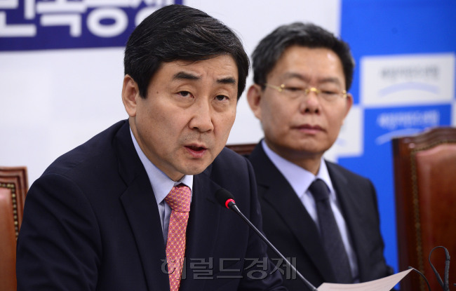 이종걸 새정치민주연합 원내대표가 8일 오전 서울 여의도 국회에서 열린 국정감사대책회의에서 모두발언을 하고 있다. 박해묵 기자/mook@heraldcorp.com