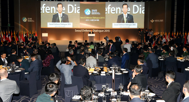 Defense Minister Han Min-koo delivers welcoming remarks at the opening ceremony of the Seoul Defense Dialogue in Seoul on Wednesday. (Yonhap)