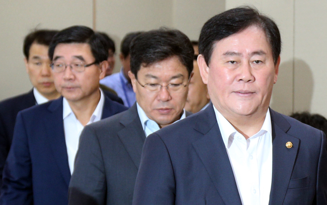 Deputy Prime Minister and Finance Minister Choi Kyung-hwan (Yonhap)
