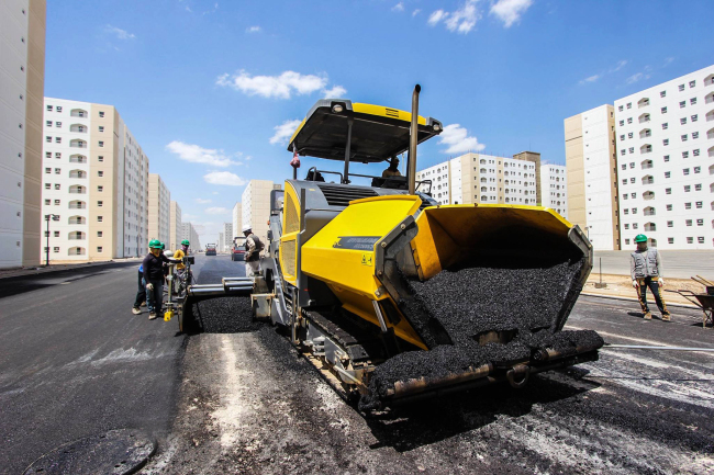 A new-town construction site in Bismayah, some 10 kilometers from Baghdad 	Hanwha E&C