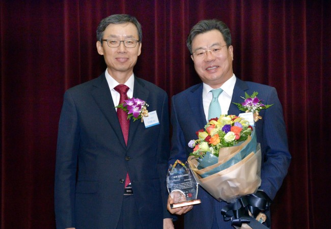 생생코스닥시상식<br />정희조 기자/checho@heraldcorp.com  150916
생생코스닥시상식
정희조 기자/checho@heraldcorp.com  150916