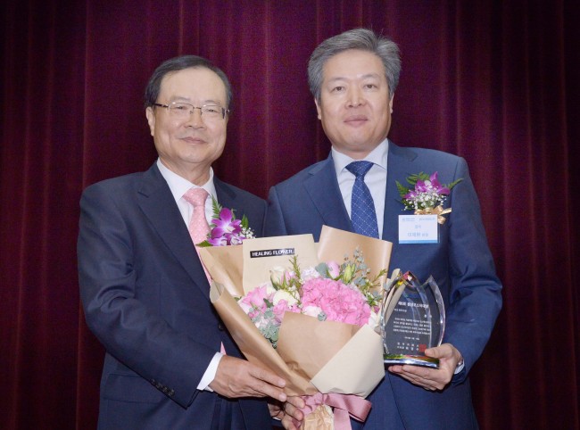생생코스닥시상식<br />정희조 기자/checho@heraldcorp.com  150916
생생코스닥시상식
정희조 기자/checho@heraldcorp.com  150916