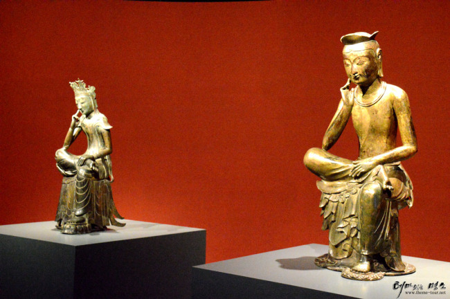 반가사유상/좌 국보 제78호, 6세기, 삼국시대/우 국보 제83호, 7세기, 신라/국립중앙박물관 소장 [사진 제공=테마있는 명소]