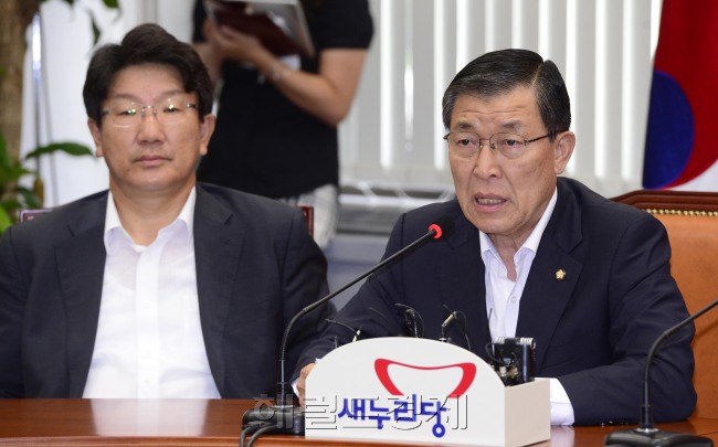(오른쪽) 황진하 새누리당 사무총장[사진=헤럴드경제]