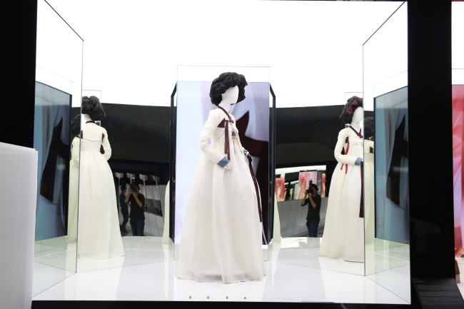 "Shin Yun Bok Dress" by Lee Young-hee (Maison de LEE YOUNG HEE)