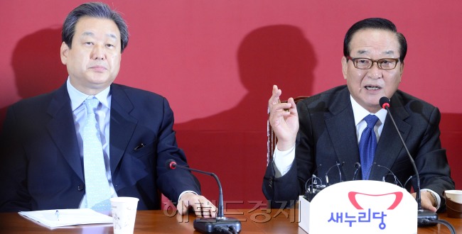 서청원 새누리당 최고위원이 5일 오전 서울 여의도 국회에서 열린 최고위원회의에서 현안발언을 하며 김무성 대표를 비판하고 있다.  박해묵 기자/mook@heraldcorp.com