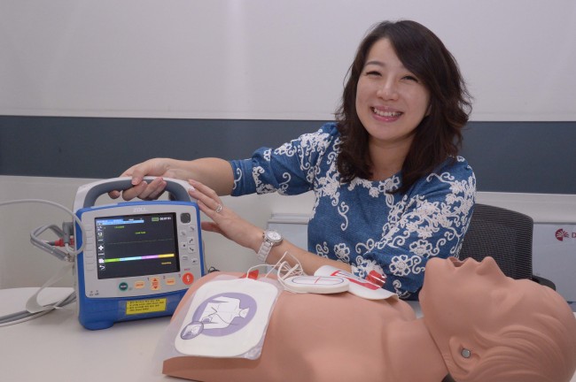 　photo cap
　
ZOLL Medical’s Korean country manager Lee Mi-kyoung (Chung Hee-jo/The Korea Herald)