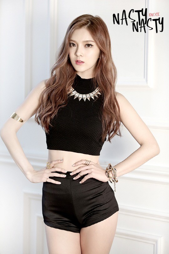 나인뮤지스 경리, 음란성 포스터에 이용한 대학 어딘가 봤더니…