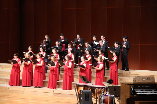 The Camarata Chamber Singers (CMC)