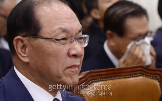 황우여 교육부총리가 지난 19일 오후 서울 여의도 국회에서 열린 교육문화체육관광위원회에 참석하고 있다. 박해묵 기자/mook@heraldcorp.com