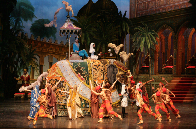 A scene from the Universal Ballet Korea’s latest production “La Bayadere.”   Universal Ballet Korea