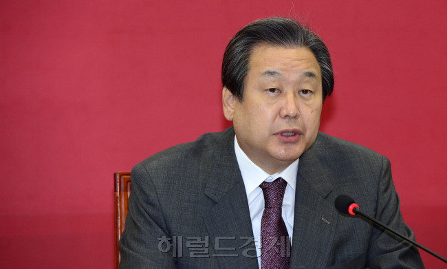 김무성 새누리당 대표가 2일 오전 서울 여의도 국회에서 열린 최고위원회의에서 모두발언을 하고 있다. 박해묵 기자/mook@heraldcorp.com