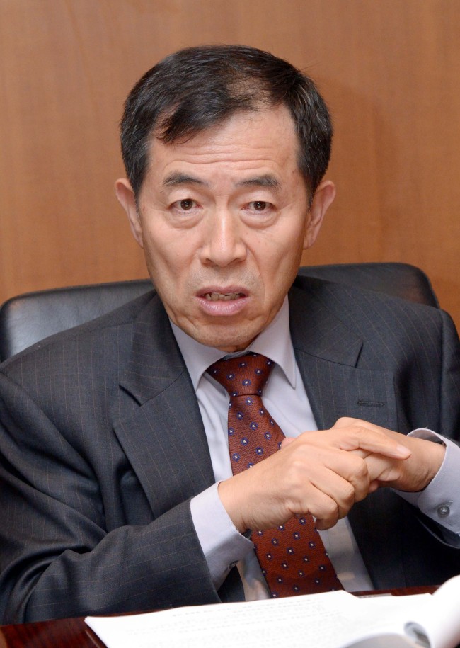 11월 9일 롯데호텔에서 열린 '2015년 한국경제 구조개혁 좌담회'. 김도훈 산업연구원 원장.<br />정희조 기자/checho@heraldcorp.com   151110
11월 9일 롯데호텔에서 열린 '2015년 한국경제 구조개혁 좌담회'. 김도훈 산업연구원 원장.
정희조 기자/checho@heraldcorp.com   151110