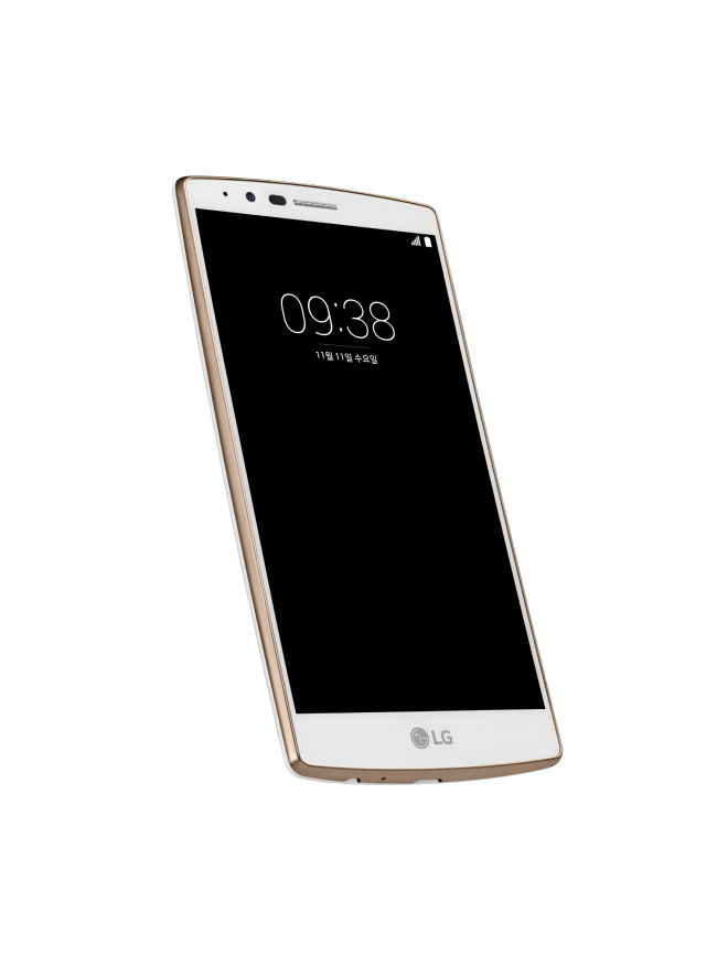 LG UNVEILS G4 WHITE GOLD EDITION -- LG Electronics released a new variant of its high-end G4 smartphone, dubbed the G4 White Gold, Wednesday. The new G4 in white with a gold-colored frame rolled out through Korean mobile carriers starting with LG Uplus. (LGE)　