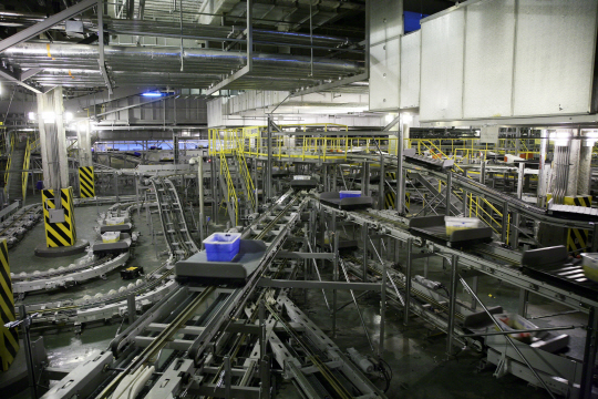 POSCO ICT's baggage handling system at work inside Incheon International Airport in South Korea (POSCO ICT)