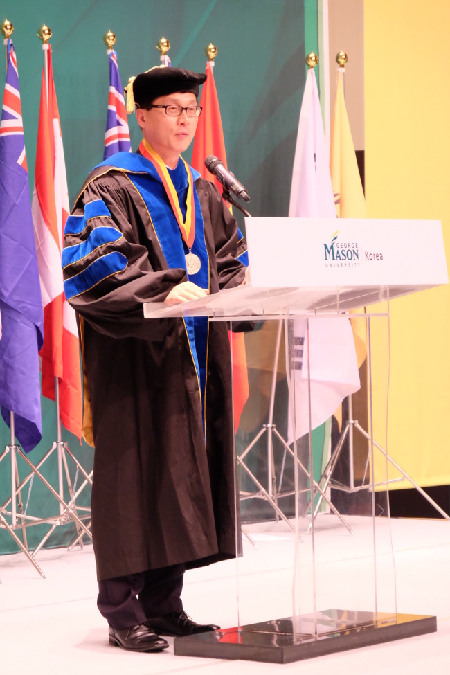 Steven K. Lee, the president of George Mason University Korea, speaks during his inauguration ceremony at the Incheon Global Campus concert hall Thursday. George Mason University Korea