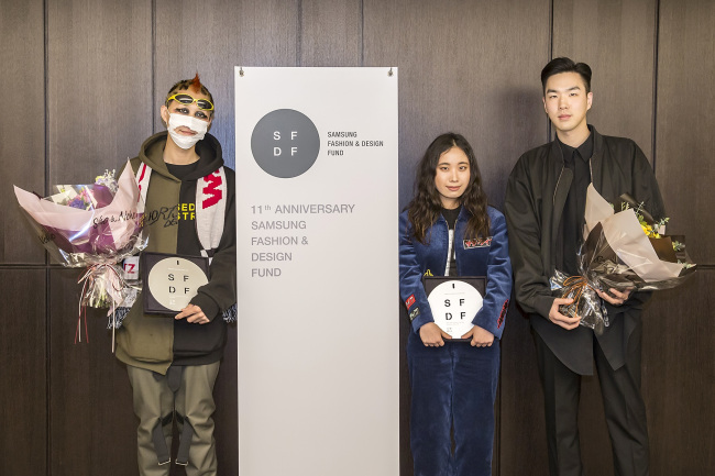 올 삼성패션디자인펀드 수상자로 선정된 디자이너 박종우, 서혜인, 이진호(왼쪽부터).