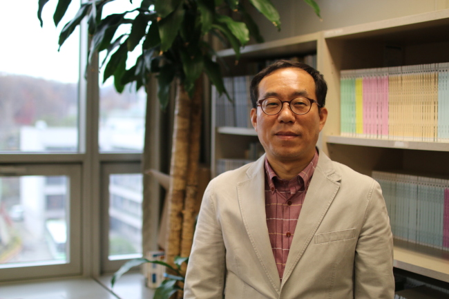Yang Gab-yong (Song Sang-ho/The Korea Herald)