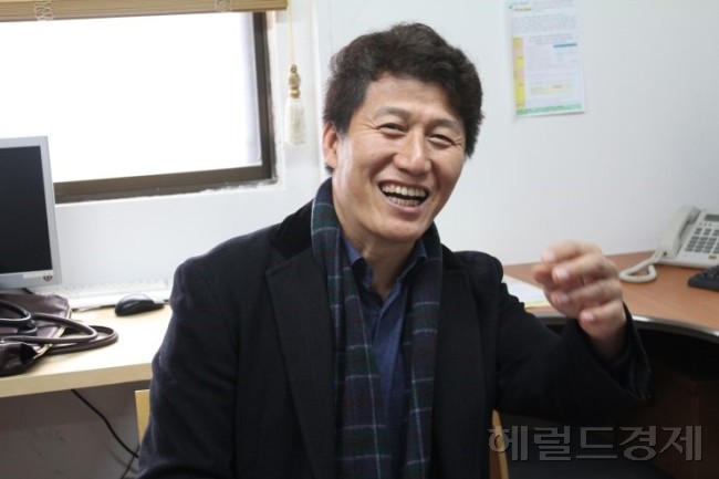 ▲‘우리동네 진로 주치의 강서 키다리아저씨’ 기획단의 김성길 대표