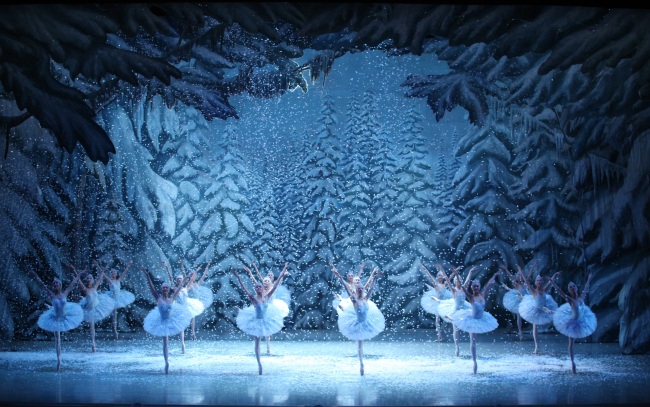 A scene from the Universal Ballet Korea’s production of “The Nutcracker,” which will be staged at the Universal Arts Center in Seoul from Dec. 18 to 31.   Universal Ballet Korea