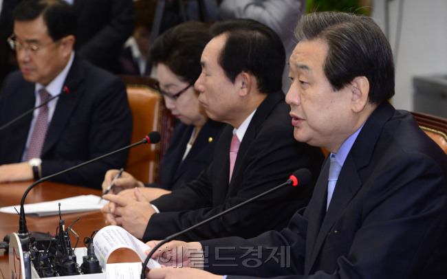 김무성 새누리당 대표가 2일 오전 서울 여의도 국회에서 열린 최고중진연석회의에 참석하고 있다. 박해묵 기자/mook@heraldcorp.com