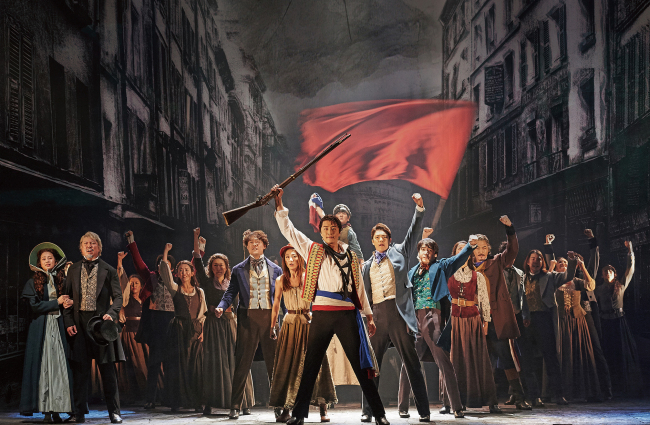 A scene from the Korean reproduction of the musical “Les Miserables,” playing at Blue Square in Seoul until March 6.   Les Miserables Korea