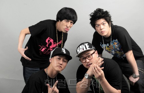 뒷줄 오른쪽 허니패밀리 주라 [사진=헤럴드경제DB(2010)]