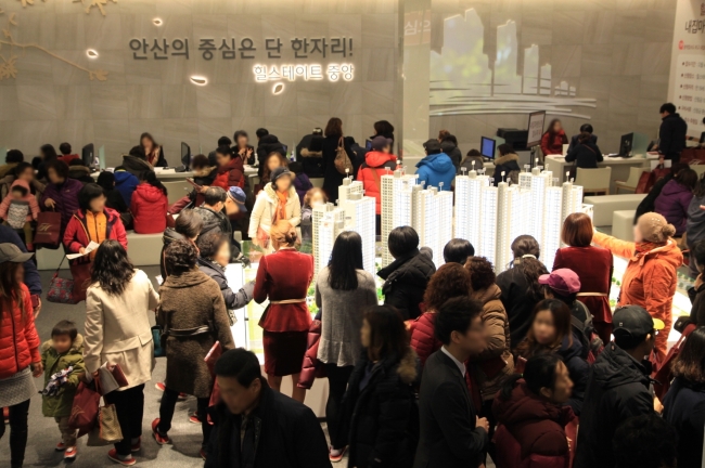 동장군 기세도 꺾은 주말 견본주택‘인산인해’