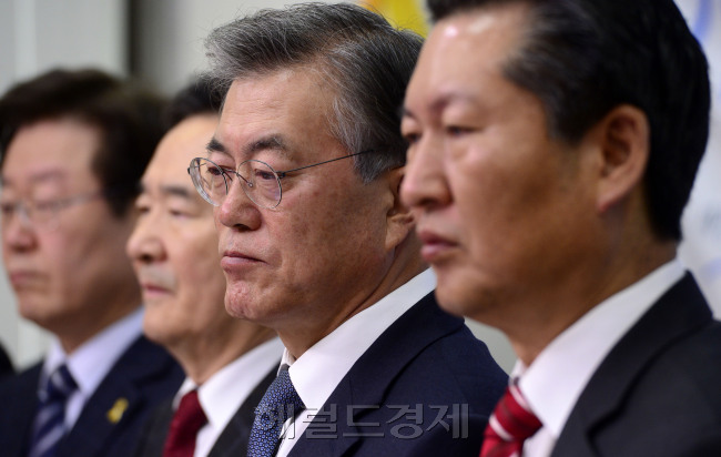 문재인 새정치민주연합 대표가 9일 오전 서울 여의도 국회에서 열린 가계부채특위 출범식을 가지고 있다. 박해묵 기자/mook@heraldcorp.com
