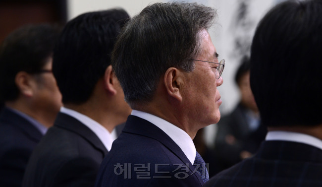 문재인 새정치민주연합 대표가 9일 오전 서울 여의도 국회에서 열린 가계부채특위 출범식을 가지고 있다. 박해묵 기자/mook@heraldcorp.com