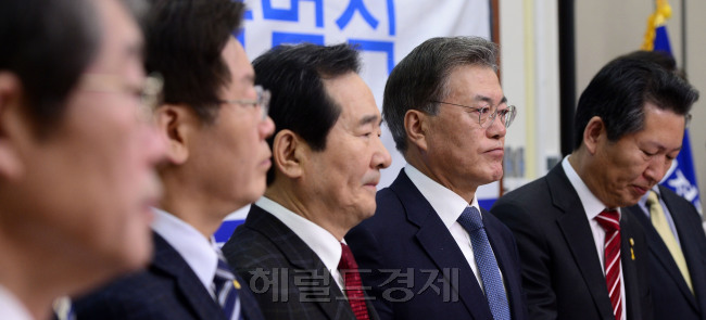 문재인 새정치민주연합 대표가 9일 오전 서울 여의도 국회에서 열린 가계부채특위 출범식을 가지고 있다. 박해묵 기자/mook@heraldcorp.com
