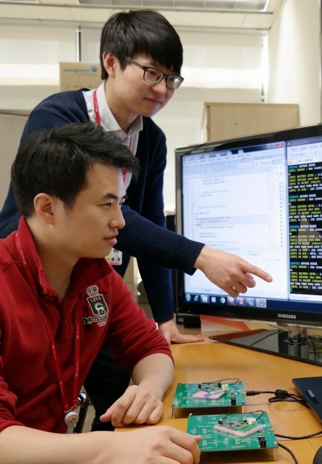 COMMUNICATION BETWEEN OBJECTS -- SK Telecom said Wednesday that it has signed a memorandum of understanding with network equipment maker Nokia to jointly research and develop a network technology, called the narrow band Long-Term Evolution, which allows low power machine-to-machine communication. (SKT)