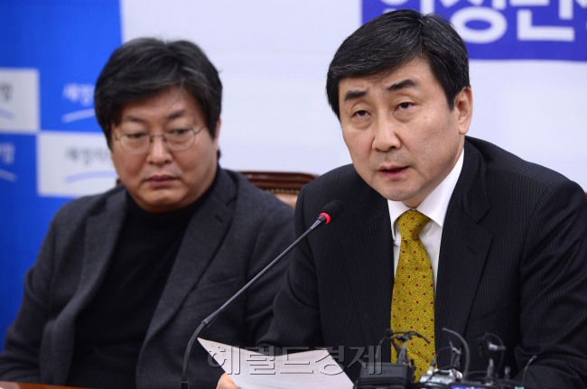 이종걸 새정치민주연합 원내대표가 10일 오전 서울 여의도 국회에서 열린 정책조정회의에서 모두발언을 하고 있다. 박해묵 기자/mook@heraldcorp.com