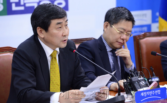 이종걸 새정치민주연합 원내대표가 10일 오전 서울 여의도 국회에서 열린 정책조정회의에서 모두발언을 하고 있다. 박해묵 기자/mook@heraldcorp.com