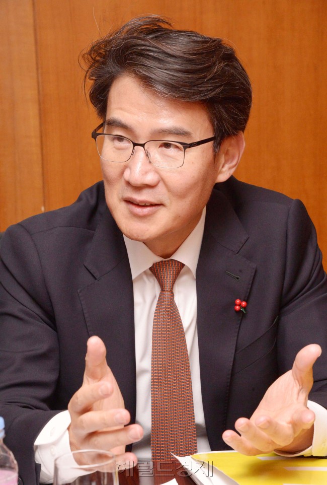 2015년 한국경제의 구조개혁 골든타임 총결산 좌담회. 박정수 이화여대교수.
정희조 기자/checho@heraldcorp.com  151216