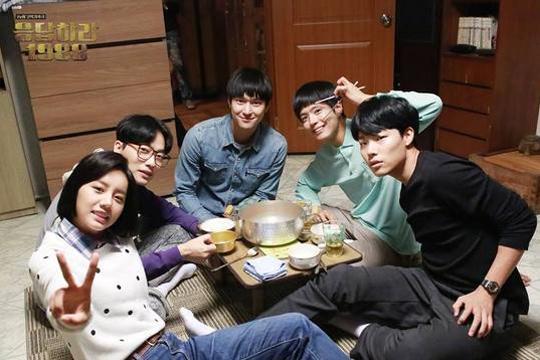 ‘응답하라 1988’의 쌍문동 5인방 친구들.