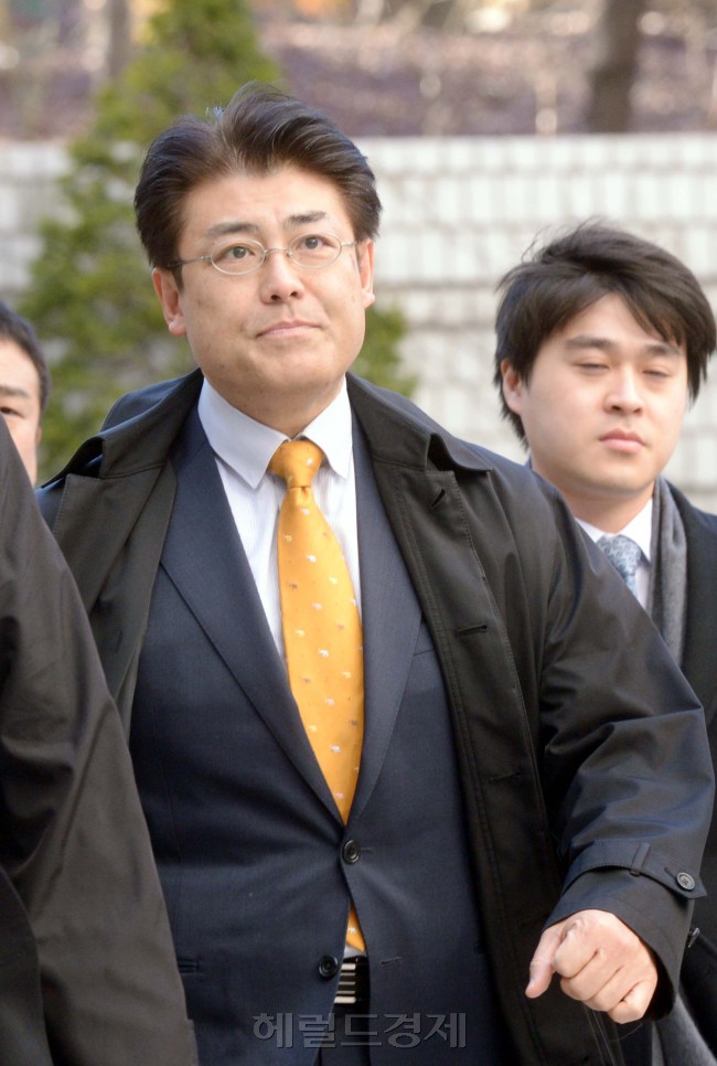 박근혜 대통령의 세월호 참사 당일 행적에 의문을 제기해 명예훼손 혐의로 불구속기소된 가토 다쓰야(加藤達也ㆍ49ㆍ사진) 전 산케이신문 서울지국장에 대해 무죄가 선고됐다. 정희조 기자/checho@heraldcorp.com