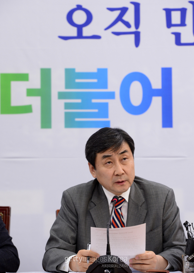 이종걸 더불어민주당 원내대표가 7일 오전 서울 여의도 국회에서 열린 정책조정회의에서 모두발언을 하고 있다. 박해묵 기자/mook@heraldcorp.com