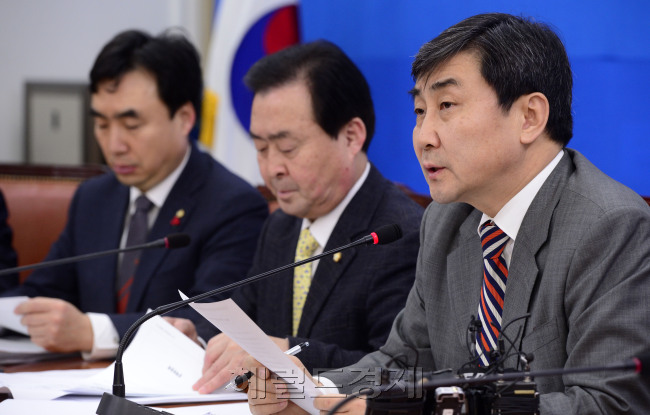 이종걸 더불어민주당 원내대표가 7일 오전 서울 여의도 국회에서 열린 정책조정회의에서 모두발언을 하고 있다. 박해묵 기자/mook@heraldcorp.com