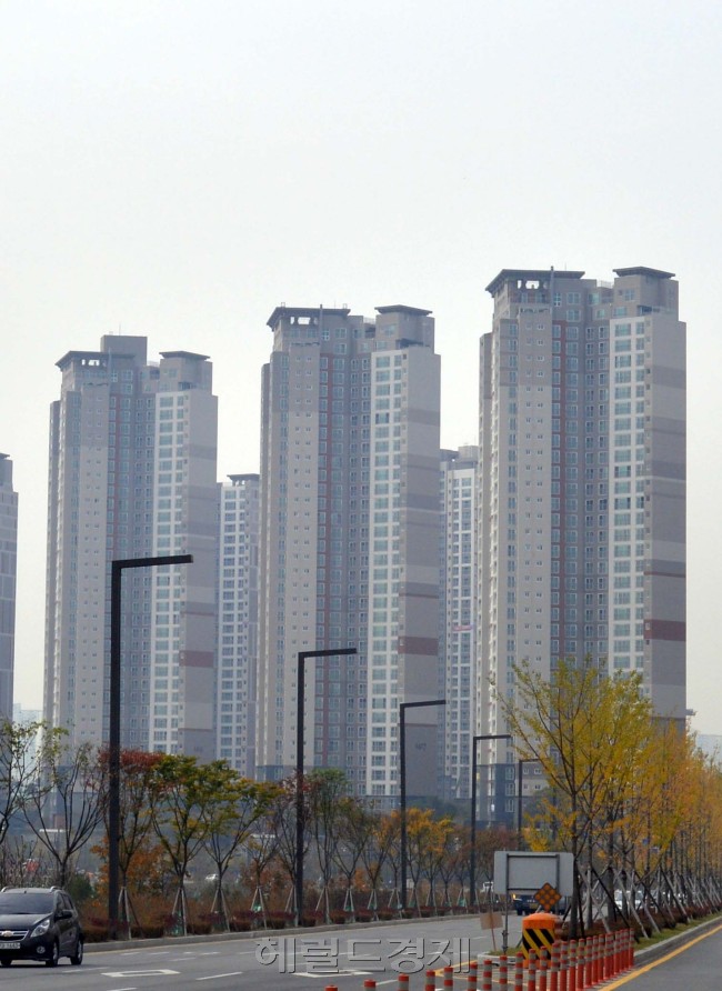 수서발KTX 개통이 5개월 앞으로 다가오면서 역세권 단지들도 날개를 달 전망이다. 서울 수서에서 출발하는 고속철도 KTX는 동탄ㆍ평택 등 신설 노선으로 인해 서울까지 30분대 접근이 가능하다. [헤럴드경제DB]