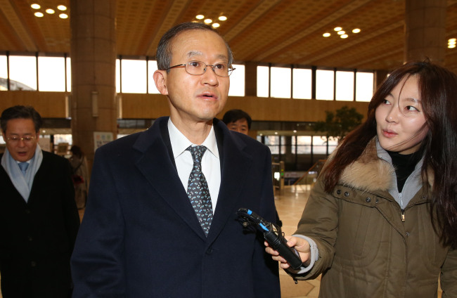 Seoul’s Vice Minister Lim Sung-nam arrives for talks with U.S. and Japanese counterparts in Tokyo on Saturday.  Yonhap