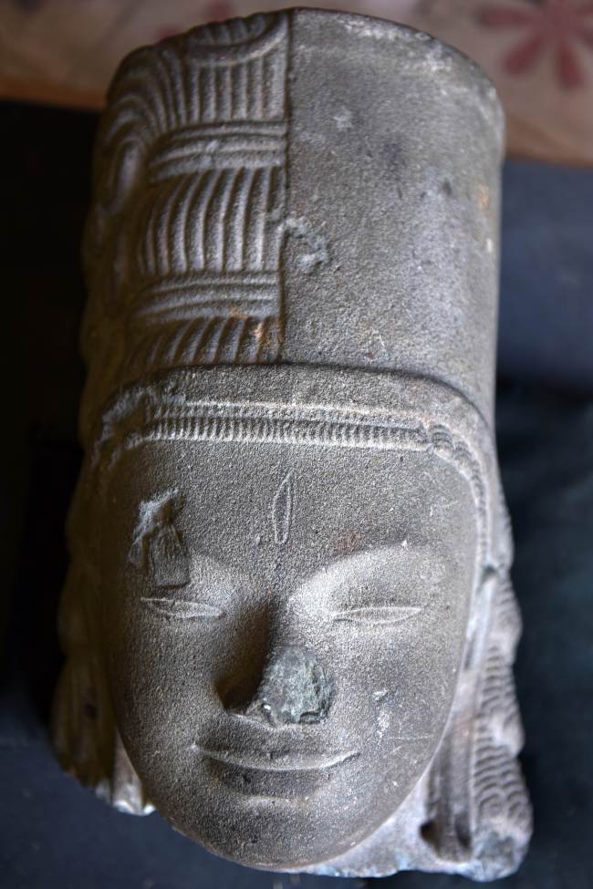 The head of the Harihara statue is seen at the national museum in Phnom Penh on Tuesday. (AFP-Yonhap)