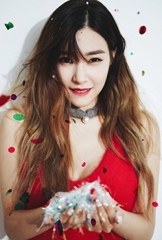 소녀시대 티파니 "친한 동료일 뿐"…그레이와 열애설 부인