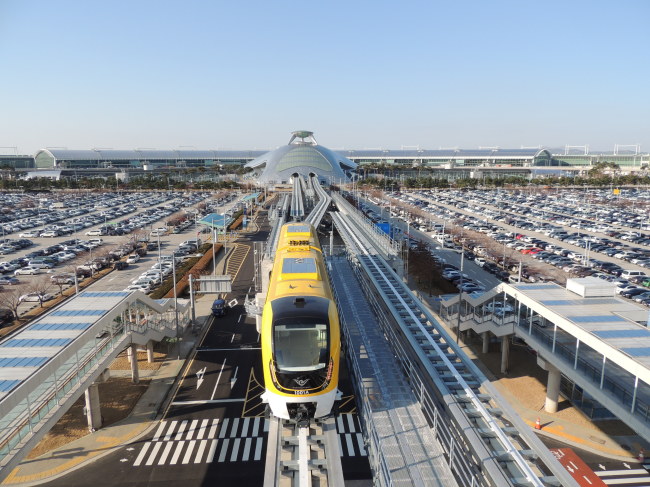 현대로템이 세계 두번째로 상용화에 성공한 인천공항 자기부상열차.  [사진제공=현대로템]