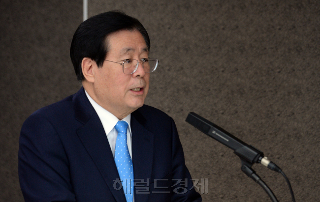 황찬현 감사원장이 3일 감사원 청사에서 열린 기자간담회에서 발언하고 있다. 사진=안훈 기자/rosedale@heraldcorp.com